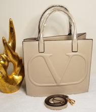 Load image into Gallery viewer, Hiend V Handbags
