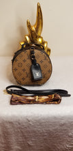 Load image into Gallery viewer, Beautiful Round Luxury handbag
