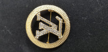 Load image into Gallery viewer, Brooches Several Brands
