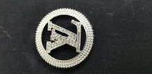 Load image into Gallery viewer, Brooches Several Brands
