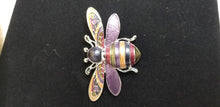 Load image into Gallery viewer, Brooches Several Brands
