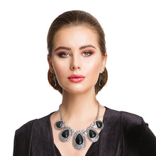Load image into Gallery viewer, Black Teardrop Collar Necklace
