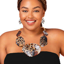 Load image into Gallery viewer, Leopard Dipped Necklace Set
