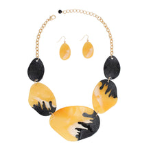 Load image into Gallery viewer, Mustard Black Dipped Necklace
