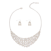 Load image into Gallery viewer, Silver Metal Link Collar Set
