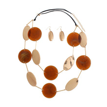 Load image into Gallery viewer, Brown Disc Gold Oval Necklace
