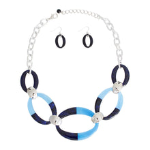 Load image into Gallery viewer, Blue Oval Link Necklace
