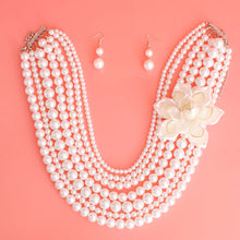 Load image into Gallery viewer, White Pearl Flower Necklace
