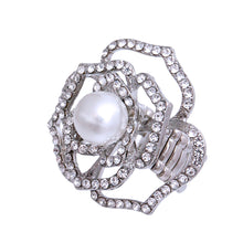 Load image into Gallery viewer, Silver Cut Out Flower Pearl Ring
