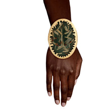 Load image into Gallery viewer, Oval Green Confetti Gold Cuff
