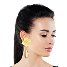 Load image into Gallery viewer, Yellow Flower Gold Teardrop Earrings

