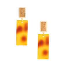 Load image into Gallery viewer, Brown Tortoiseshell Earrings
