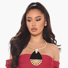 Load image into Gallery viewer, Black Teardrop Burst Necklace
