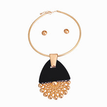 Load image into Gallery viewer, Black Teardrop Burst Necklace
