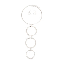 Load image into Gallery viewer, Necklace Silver Linked Rings Set for Women
