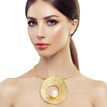 Load image into Gallery viewer, Gold Pearl Oyster Necklace

