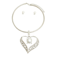 Load image into Gallery viewer, Silver Filigree Heart Pearl Necklace
