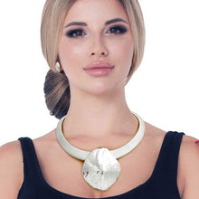 Load image into Gallery viewer, Silver Collar Organic Necklace
