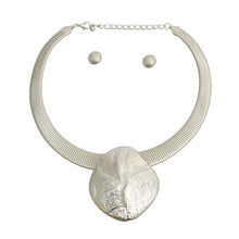 Load image into Gallery viewer, Silver Collar Organic Necklace
