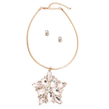 Load image into Gallery viewer, Gold Oval Crystal Pendant Necklace
