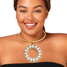 Load image into Gallery viewer, Rigid Gold Halo Circle Necklace
