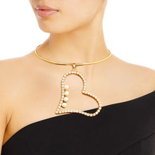Load image into Gallery viewer, Gold Pearl Rhinestone Heart Choker
