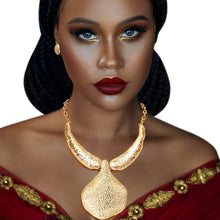 Load image into Gallery viewer, Gold Organic Teardrop Necklace
