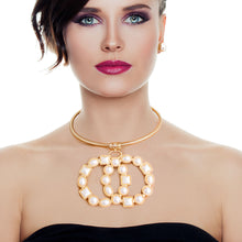 Load image into Gallery viewer, Gold Chunky Pearl Infinity Set
