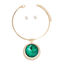 Load image into Gallery viewer, Round Green Halo Pendant Set
