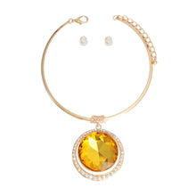 Load image into Gallery viewer, Round Yellow Halo Pendant Set
