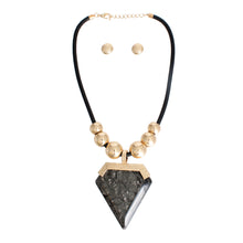 Load image into Gallery viewer, Black Diamond Shaped Pendant Set
