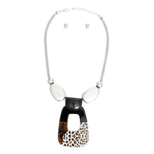Load image into Gallery viewer, Necklace Silver Leopard Teardrop Pendant for Women
