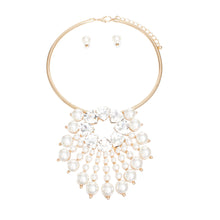 Load image into Gallery viewer, Gold Collar and Sunburst Pearl Necklace
