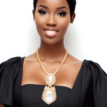 Load image into Gallery viewer, Gold Mesh Elegant Drop Pearl Necklace
