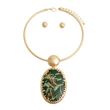 Load image into Gallery viewer, Oval Green Confetti Gold Collar
