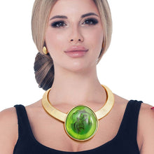 Load image into Gallery viewer, Gold Omega Round Green Resin Set
