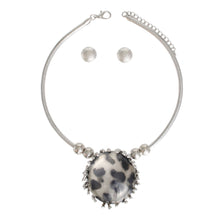 Load image into Gallery viewer, Silver Leopard Branch Necklace
