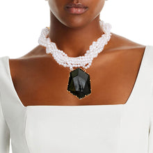 Load image into Gallery viewer, Green Crystal Twisted Pearl Set
