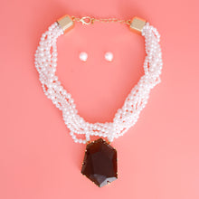 Load image into Gallery viewer, Green Crystal Twisted Pearl Set
