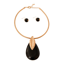 Load image into Gallery viewer, Black Gold Leaf Pendant Set
