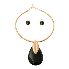 Load image into Gallery viewer, Green Gold Leaf Pendant Set

