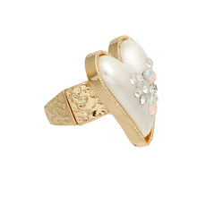 Load image into Gallery viewer, Gold Pearl Heart Ring
