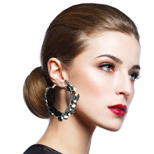 Load image into Gallery viewer, Pearl and Black Leaf Hoop Earrings
