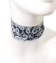 Load image into Gallery viewer, Bandana Choker
