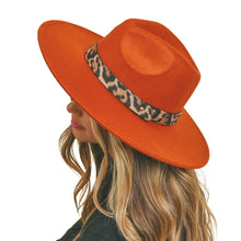 Load image into Gallery viewer, Rust Leopard Band Panama
