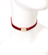 Load image into Gallery viewer, Gold Lion Velvet Choker
