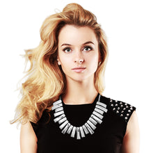 Load image into Gallery viewer, Metal Bar Necklace Set
