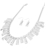 Load image into Gallery viewer, Metal Bar Necklace Set
