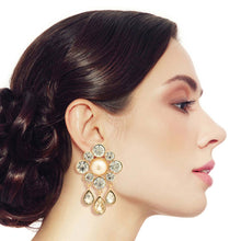 Load image into Gallery viewer, Gold Antique Flower Studs
