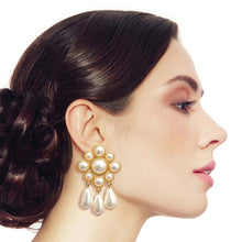 Load image into Gallery viewer, Cream Pearl Antique Flower Studs
